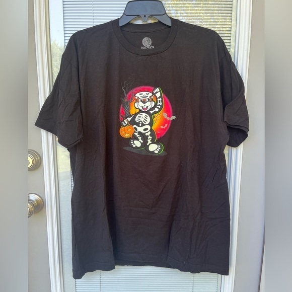 BUC-EES Graphic Tee Shirt Size L Black Halloween Back to back Print Round Neck - Picture 2 of 6